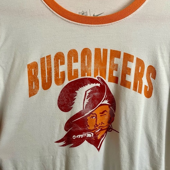 Buccaneers Rewind Ringer Women’s Tee - Picture 3 of 11